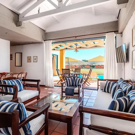 - Zante Vilă