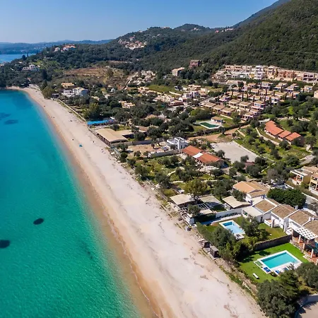 - Zante Vilă *